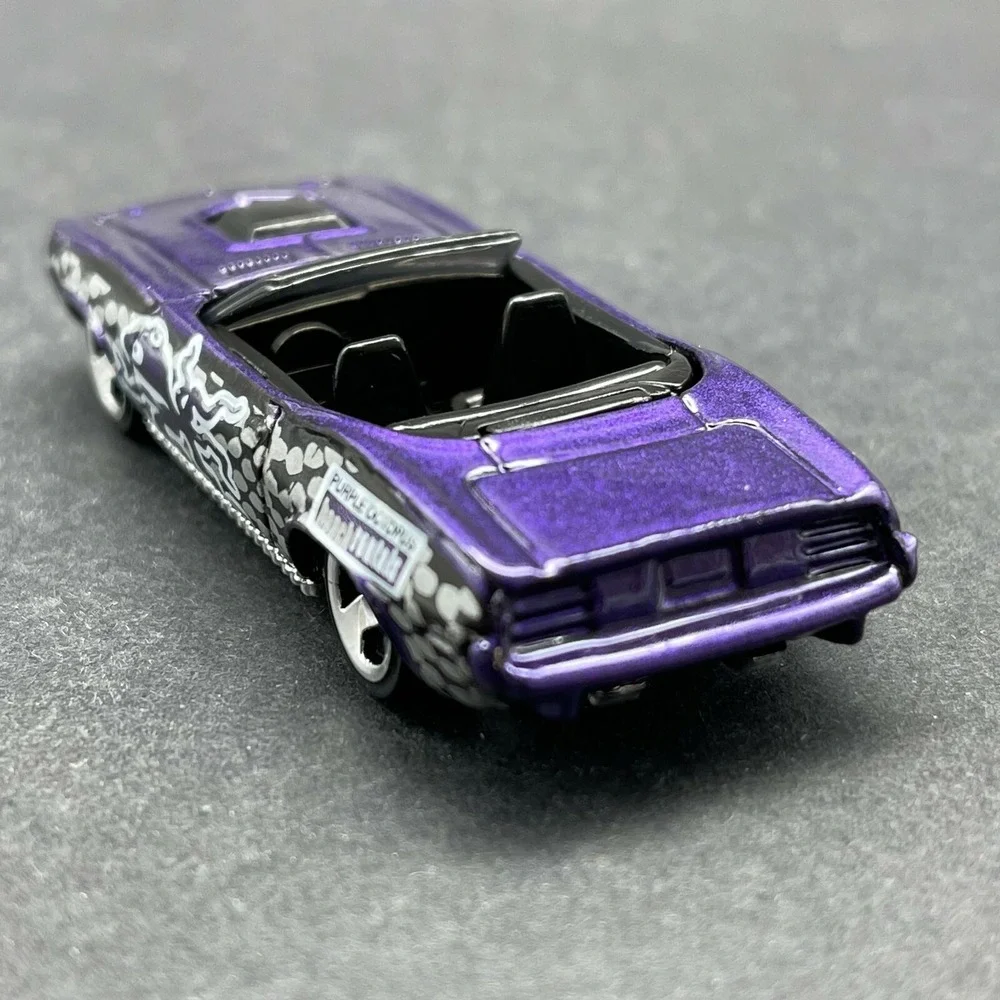 Hot Wheels 1970 '70 Plymouth King Cuda Convertible Car Purple Octopus 1/64 Scale